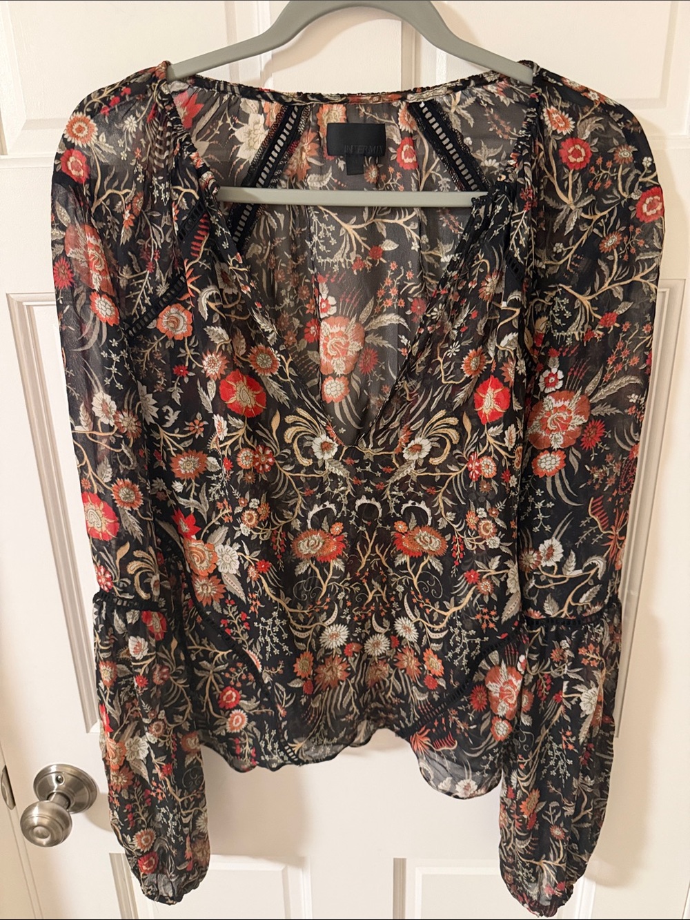 INTERMIX 100% Silk Floral Boho Sheer Split Neck Blouse Top Black Red Medium